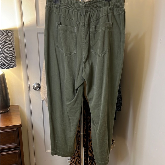 Knox Rose Target Olive Green High-Waisted Pants - Picture 5 of 7